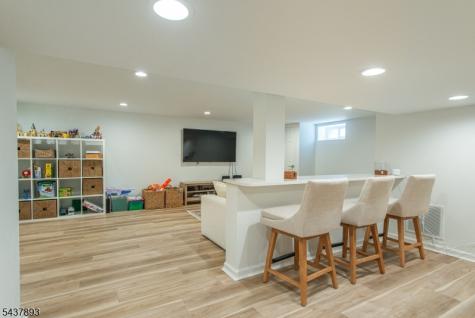 1 Tulip Lane Randolph NJ 07869