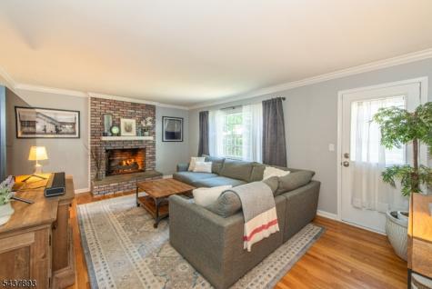 1 Tulip Lane Randolph NJ 07869
