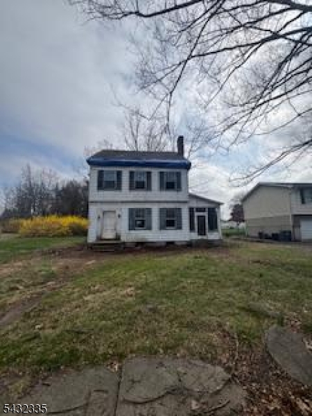 520 5TH Street Belvidere NJ 07823
