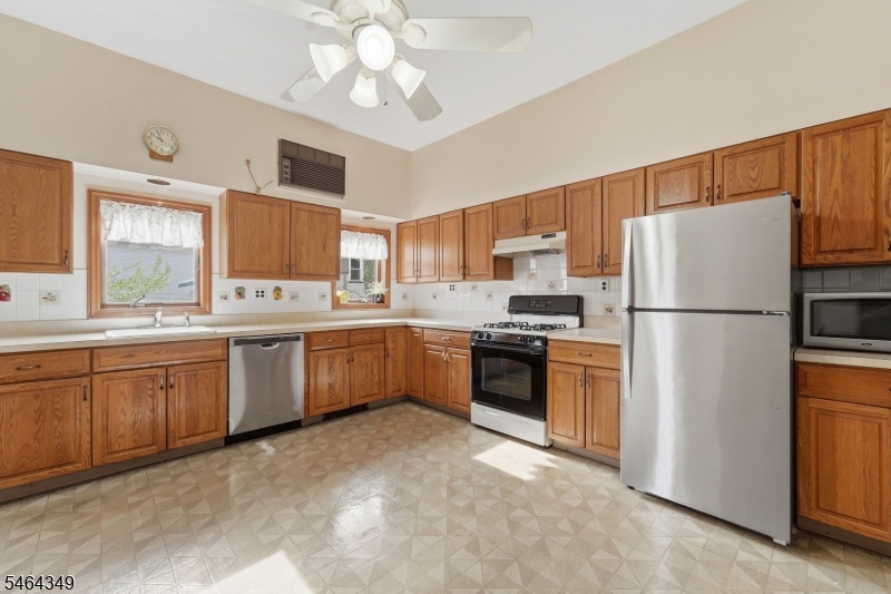 676 Belgrove Drive Kearny NJ 07032