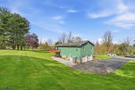 11 Davis Terrace Andover NJ 07860