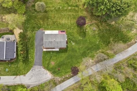11 Davis Terrace Andover NJ 07860
