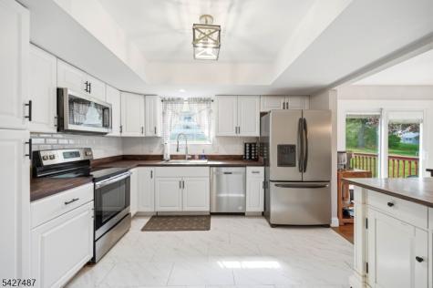 11 Davis Terrace Andover NJ 07860