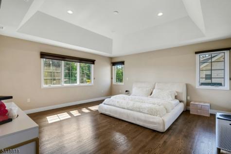 26 Sunset Road Livingston NJ 07039