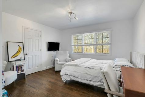 26 Sunset Road Livingston NJ 07039