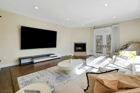 26 Sunset Road Livingston NJ 07039