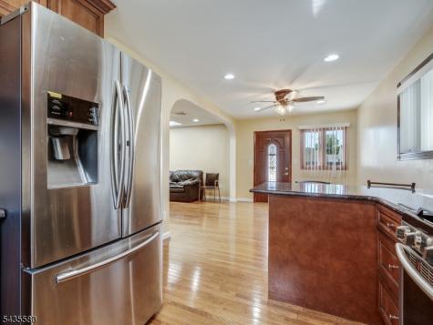 24 Winthrop Road Edison NJ 08817
