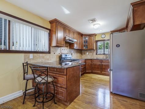 24 Winthrop Road Edison NJ 08817