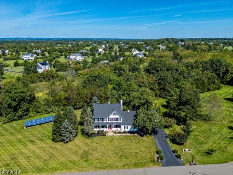 3 Summer Cottage Lane Franklin NJ 08823