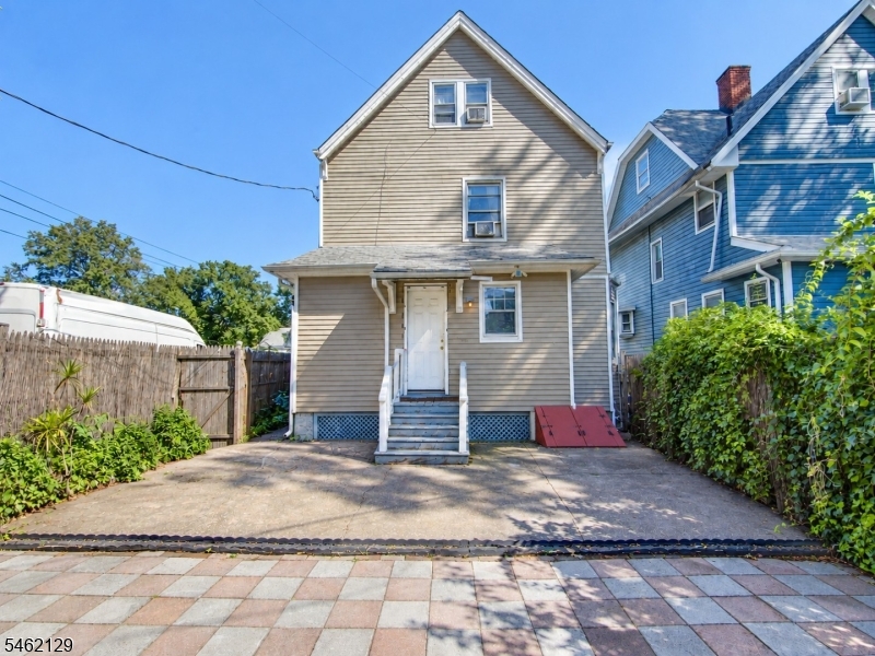165 Dodd Street East Orange NJ 07017