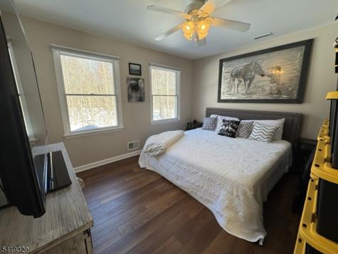 61 E Shore Lake Owassa Road Frankford NJ 07860