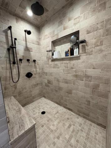 61 E Shore Lake Owassa Road Frankford NJ 07860