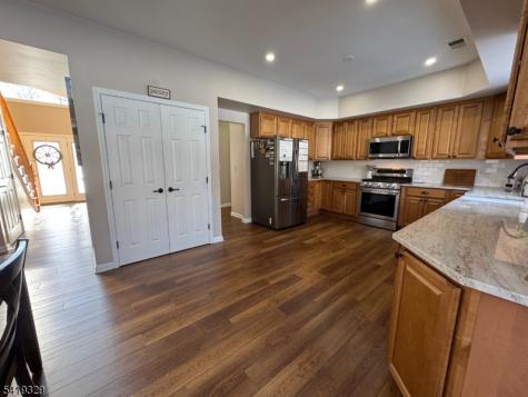 61 E Shore Lake Owassa Road Frankford NJ 07860