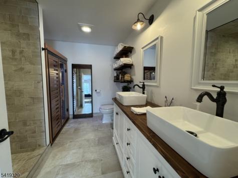 61 E Shore Lake Owassa Road Frankford NJ 07860