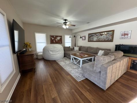 61 E Shore Lake Owassa Road Frankford NJ 07860