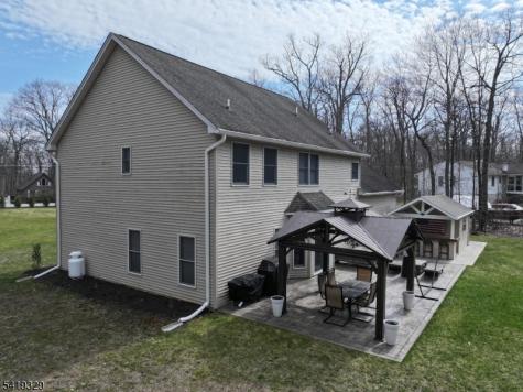 61 E Shore Lake Owassa Road Frankford NJ 07860