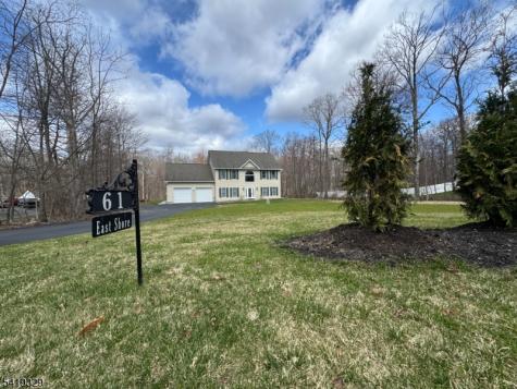 61 E Shore Lake Owassa Road Frankford NJ 07860