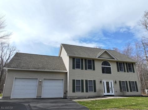 61 E Shore Lake Owassa Road Frankford NJ 07860