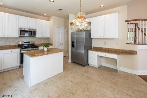 27 Bethpage Drive Montgomery NJ 08558