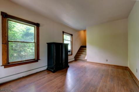 8 Brian Court Pequannock NJ 07440