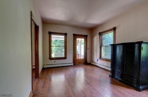 8 Brian Court Pequannock NJ 07440
