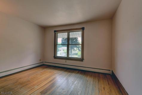 8 Brian Court Pequannock NJ 07440