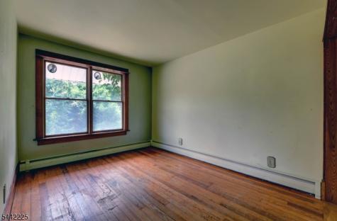 8 Brian Court Pequannock NJ 07440
