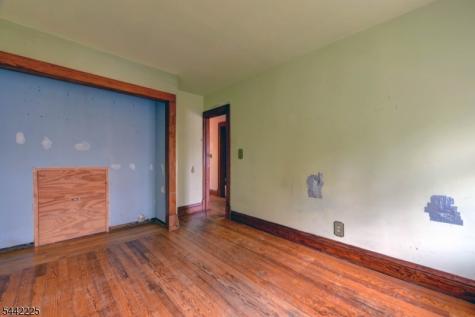 8 Brian Court Pequannock NJ 07440