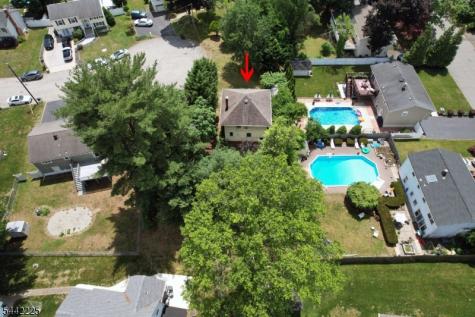 8 Brian Court Pequannock NJ 07440