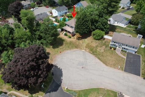 8 Brian Court Pequannock NJ 07440