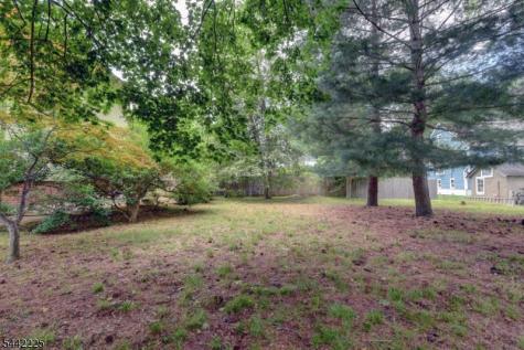 8 Brian Court Pequannock NJ 07440