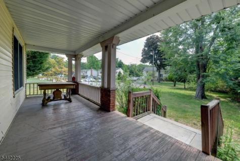 8 Brian Court Pequannock NJ 07440