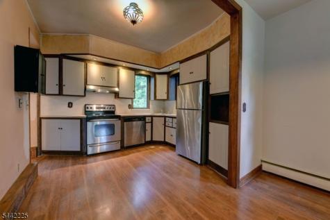 8 Brian Court Pequannock NJ 07440