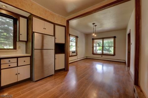 8 Brian Court Pequannock NJ 07440