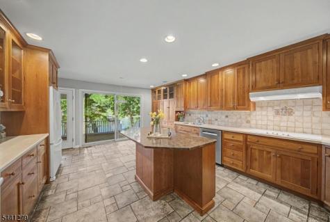 44 Glen Road Mountain Lakes NJ 07046