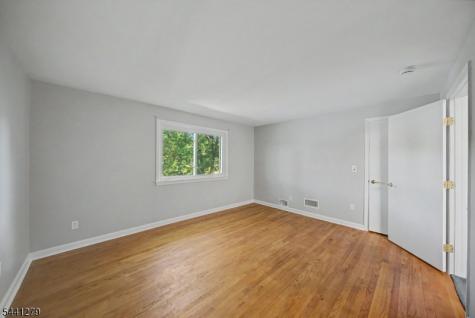 44 Glen Road Mountain Lakes NJ 07046