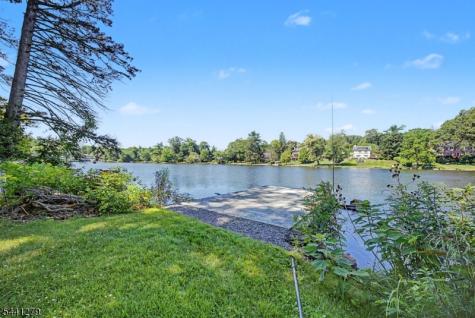 44 Glen Road Mountain Lakes NJ 07046