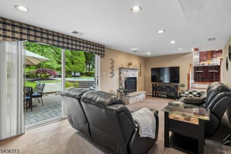 18 Mary Ellen Drive Edison NJ 08820