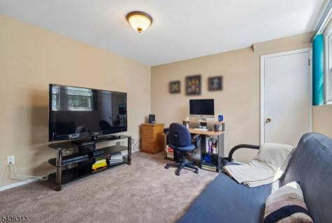 18 Mary Ellen Drive Edison NJ 08820