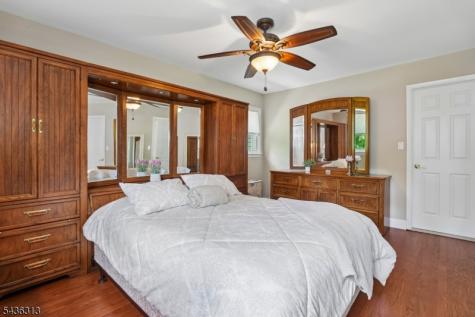 18 Mary Ellen Drive Edison NJ 08820
