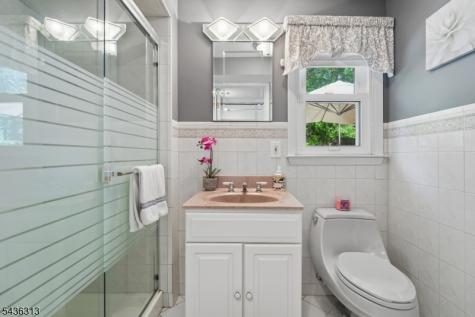 18 Mary Ellen Drive Edison NJ 08820