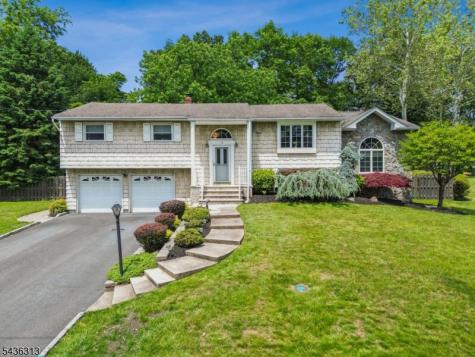 18 Mary Ellen Drive Edison NJ 08820