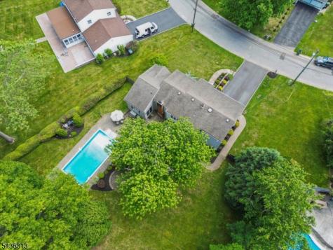 18 Mary Ellen Drive Edison NJ 08820