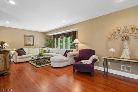 18 Mary Ellen Drive Edison NJ 08820