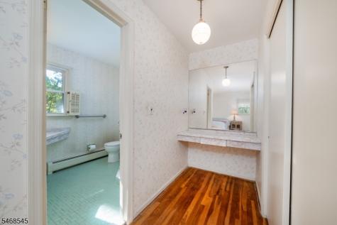 8 Hathaway Drive New Providence NJ 07974