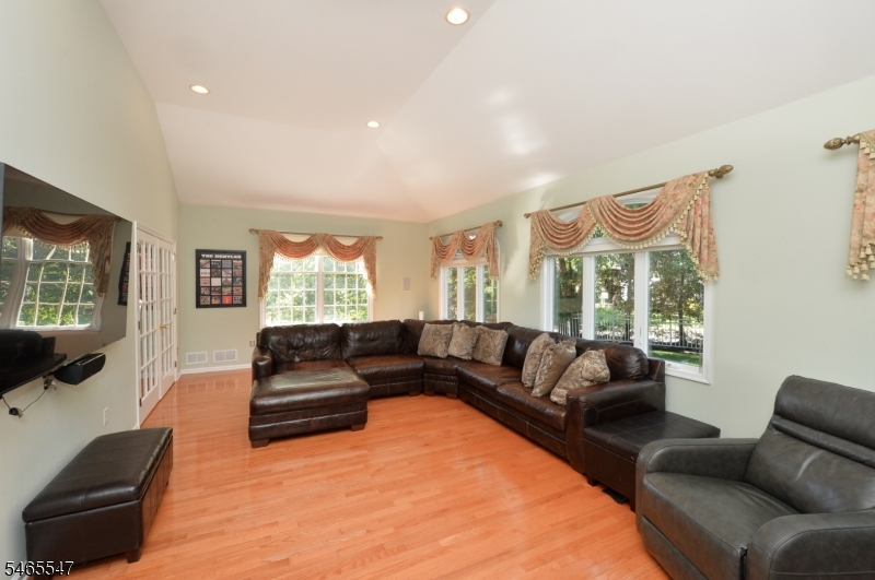 3 Bayberry Lane North Haledon NJ 07508
