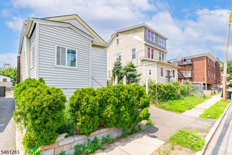 59 Augusta Street Irvington NJ 07111