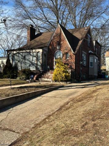 123 E 6th Avenue Roselle NJ 07203