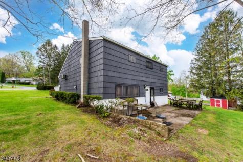 32 Madison Drive Ogdensburg NJ 07439