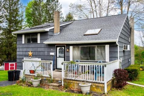32 Madison Drive Ogdensburg NJ 07439